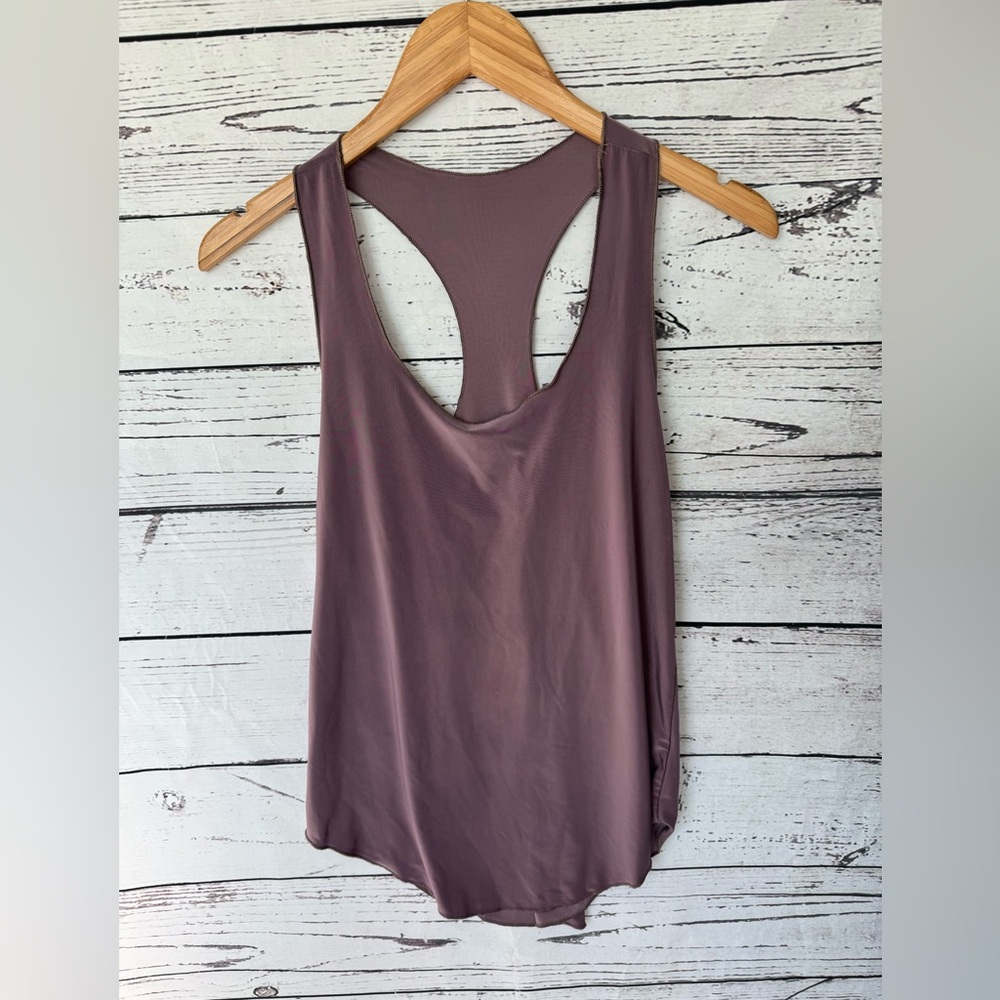 Women's Onzie Hot Yoga Glossy Flow Tank Racer back Top Purple One Size EUC